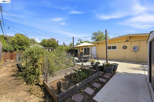 5621 27Th Ave, Sacramento, CA 95820