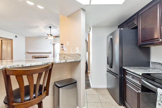 1737 Rock Bridge MEWS, Chesapeake, VA 23320