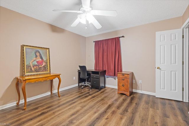 1737 Rock Bridge MEWS, Chesapeake, VA 23320