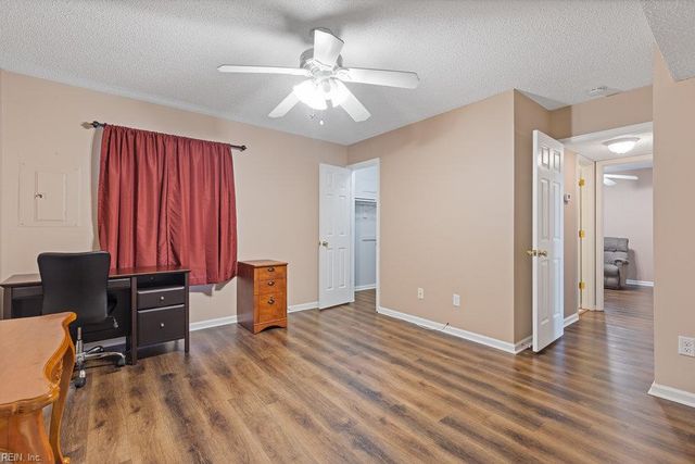 1737 Rock Bridge MEWS, Chesapeake, VA 23320