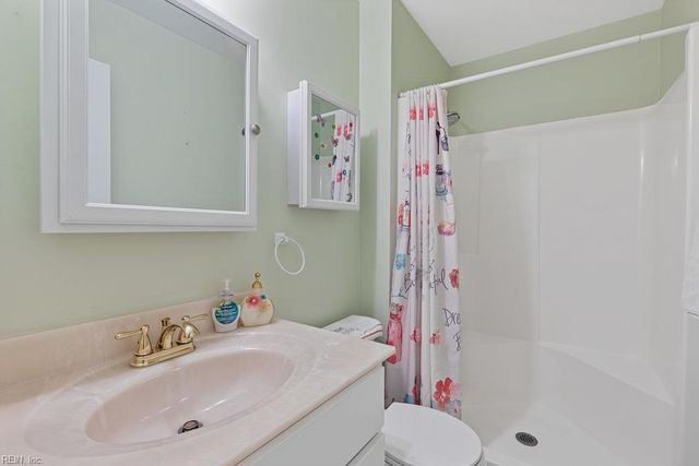 1737 Rock Bridge MEWS, Chesapeake, VA 23320