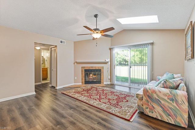 1737 Rock Bridge MEWS, Chesapeake, VA 23320