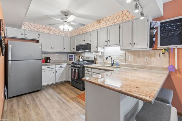 43440 Riverbend Boulevard, Clinton Township, MI 48038