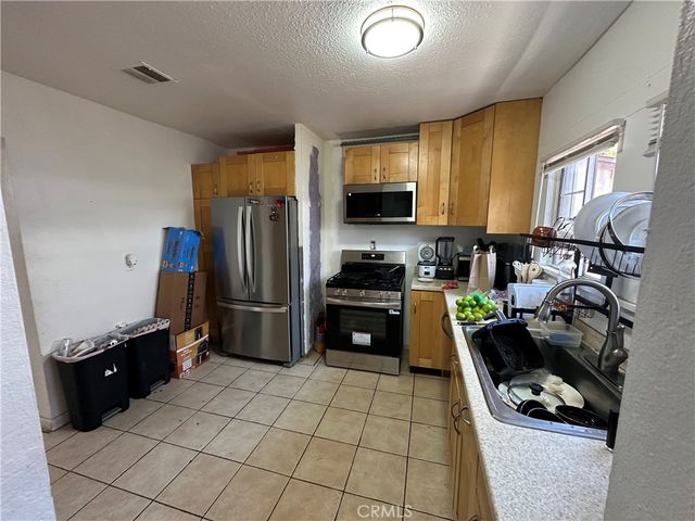 1116 W 78th, Los Angeles, CA 90044