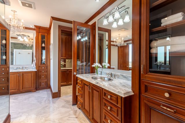 2300 WOLF Street 19A, Dallas, TX 75201