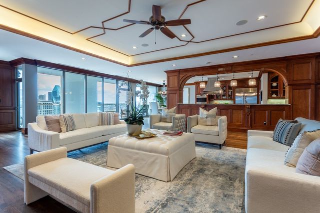 2300 WOLF Street 19A, Dallas, TX 75201