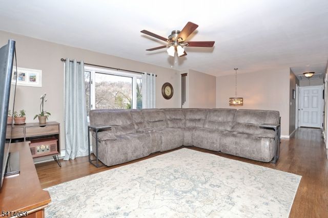 1400 Rr 208, Hawthorne Boro, NJ 07506