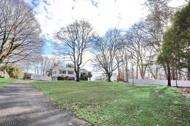 1400 Rr 208, Hawthorne Boro, NJ 07506