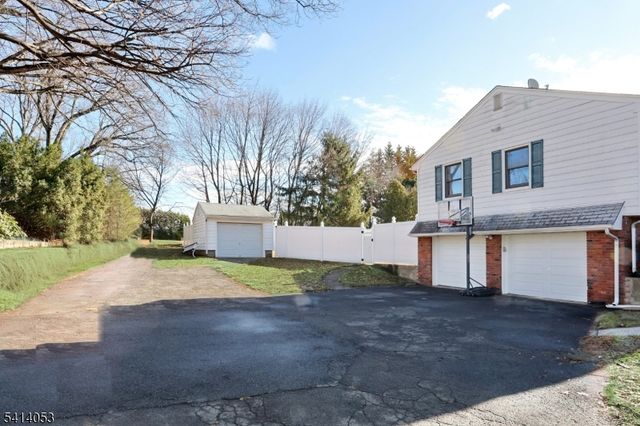 1400 Rr 208, Hawthorne Boro, NJ 07506