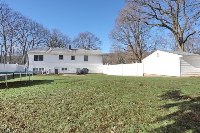 1400 Rr 208, Hawthorne Boro, NJ 07506