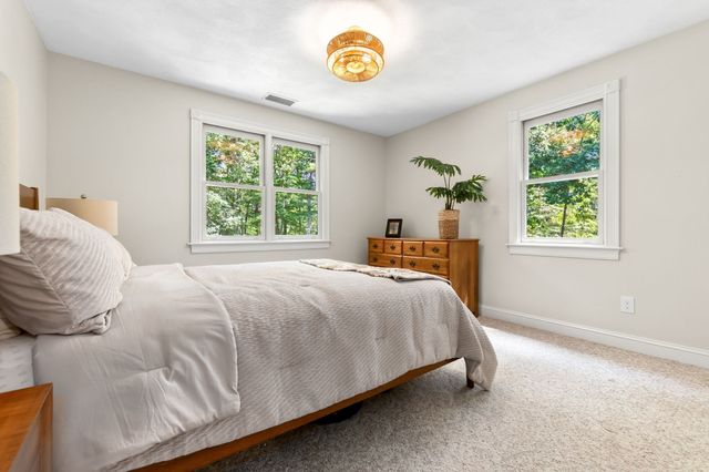 64 Leslie Road, Rowley, MA 01969