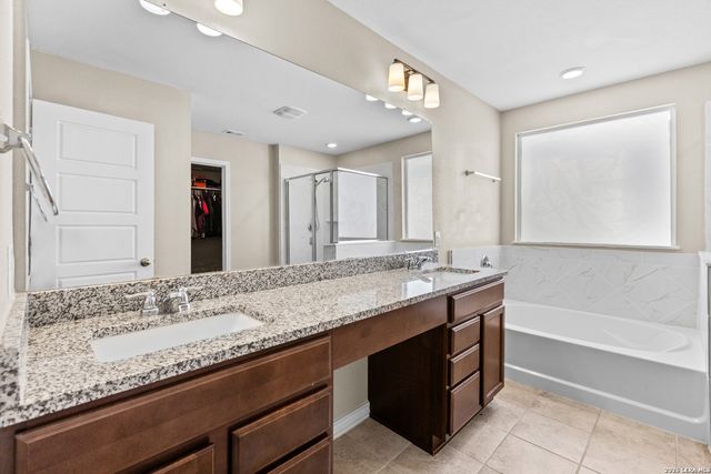 1915 Overlook Knoll, San Antonio, TX 78245