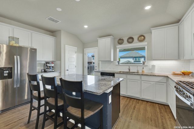 2080 Cowan, New Braunfels, TX 78132