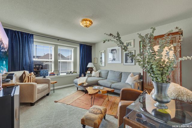 2080 Cowan, New Braunfels, TX 78132