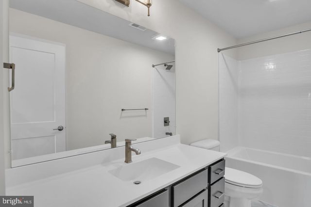 891 ASHFIELD DR, Carlisle, PA 17015