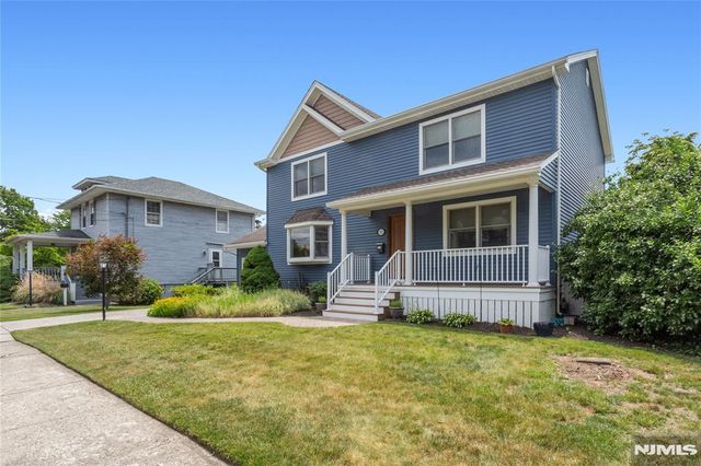 512 Lyster Avenue, Saddle Brook, NJ 07663