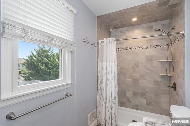 512 Lyster Avenue, Saddle Brook, NJ 07663