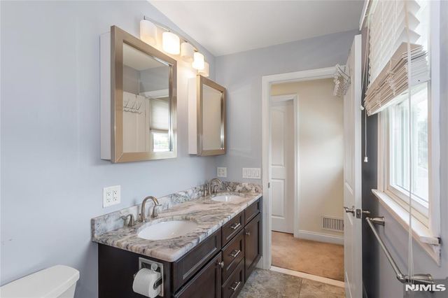 512 Lyster Avenue, Saddle Brook, NJ 07663