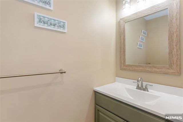 512 Lyster Avenue, Saddle Brook, NJ 07663