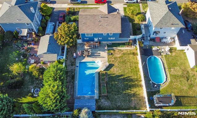 512 Lyster Avenue, Saddle Brook, NJ 07663