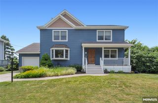 512 Lyster Avenue, Saddle Brook, NJ 07663