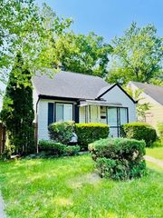 21501 Pembroke Avenue, Detroit, MI 48219