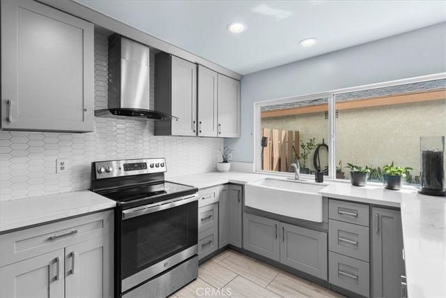 5950 Imperial Highway 48, South Gate, CA 90280