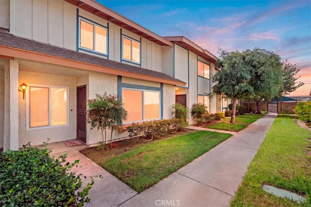 5950 Imperial Highway 48, South Gate, CA 90280