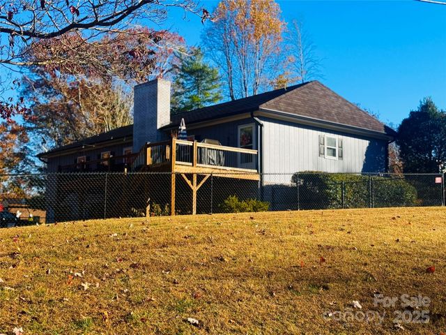 21 Eagle Drive, Taylorsville, NC 28681