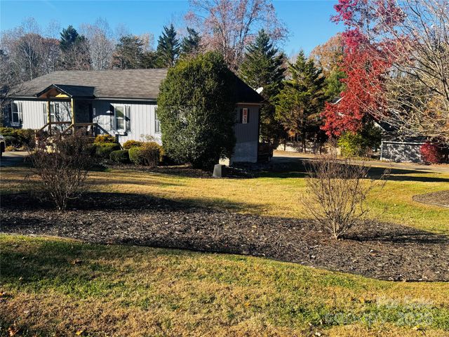 21 Eagle Drive, Taylorsville, NC 28681