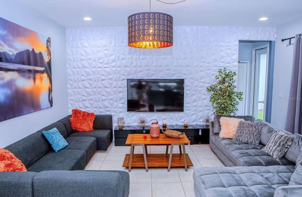 Image 5 of property listing at 2682 CALISTOGA AVENUE, Kissimmee, FL 34741