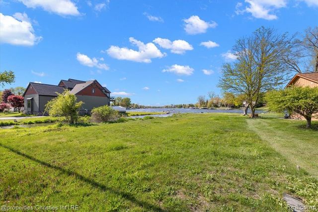 188 Wolverine Drive, Wolverine Lake, MI 48390