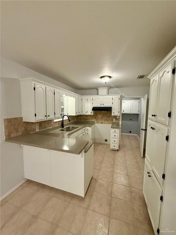 2208 Victoria Street, Hidalgo, TX 78557
