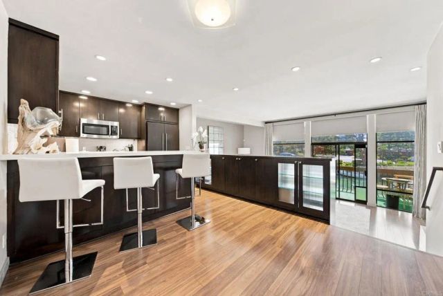 9126 Marina Pacifica Drive North, Long Beach, CA 90803