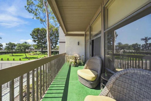 9126 Marina Pacifica Drive North, Long Beach, CA 90803