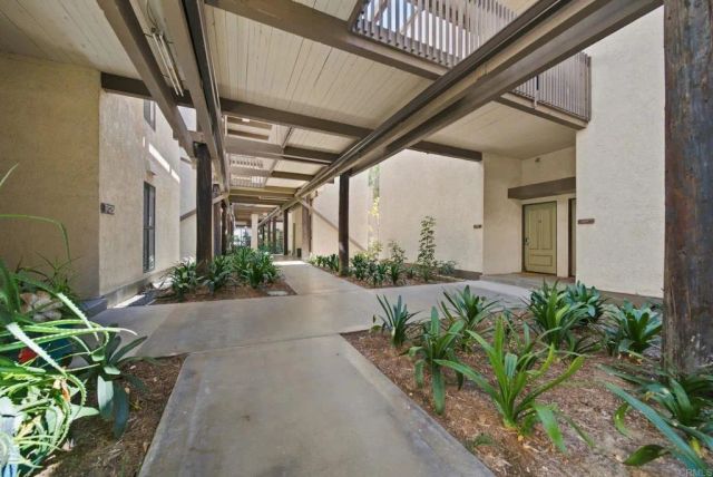 9126 Marina Pacifica Drive North, Long Beach, CA 90803