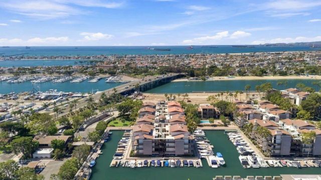 9126 Marina Pacifica Drive North, Long Beach, CA 90803