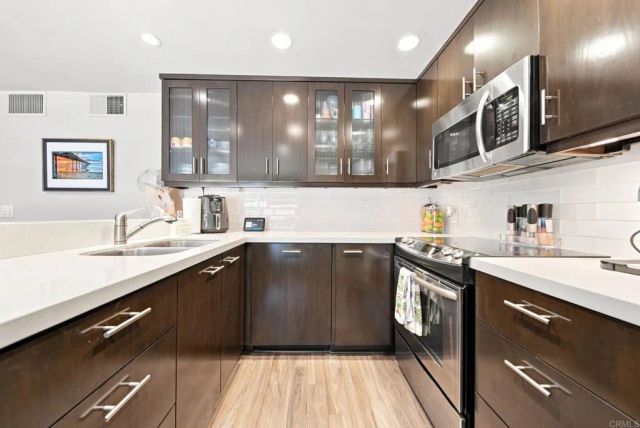 9126 Marina Pacifica Drive North, Long Beach, CA 90803
