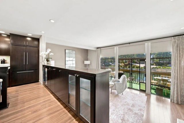 9126 Marina Pacifica Drive North, Long Beach, CA 90803