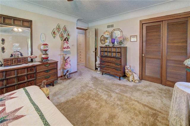 3630 S Forest Avenue, Independence, MO 64052
