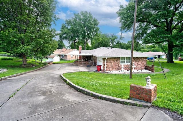 3630 S Forest Avenue, Independence, MO 64052