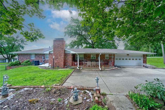 3630 S Forest Avenue, Independence, MO 64052