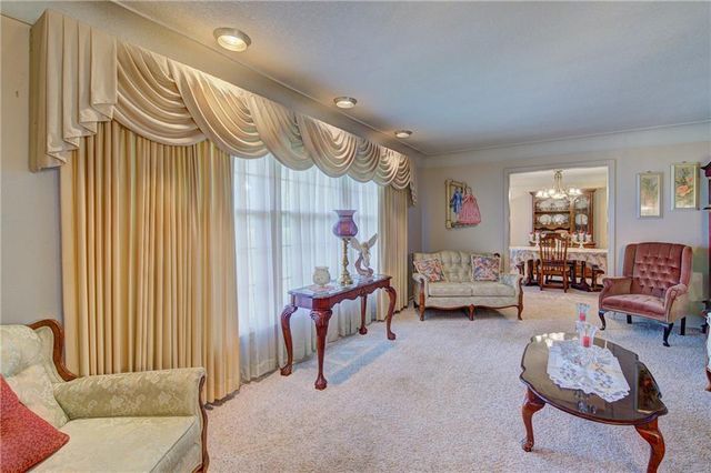 3630 S Forest Avenue, Independence, MO 64052
