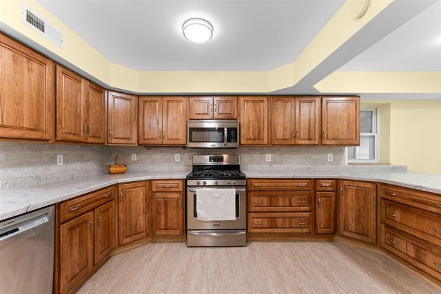 4780 Dutcher Road, Howell, MI 48843