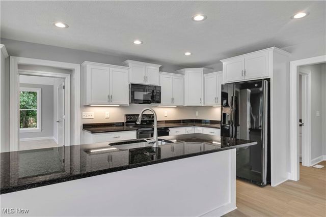 7637 Springfield Drive, Valley City, OH 44280