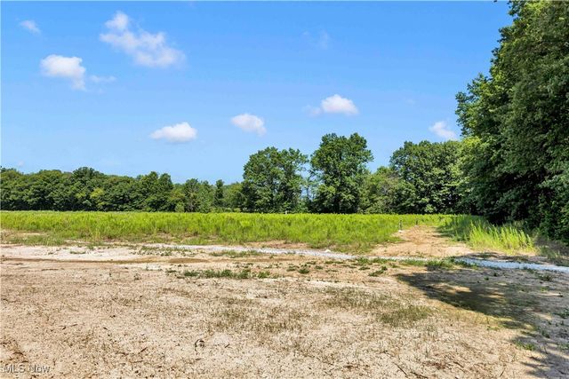 7637 Springfield Drive, Valley City, OH 44280