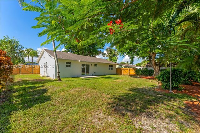425 NW 17th St, Homestead, FL 33030