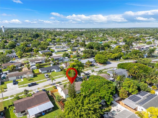 425 NW 17th St, Homestead, FL 33030