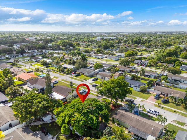 425 NW 17th St, Homestead, FL 33030