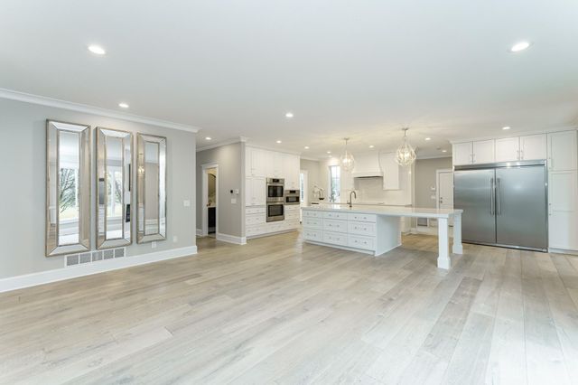 2736 Headland Court SW, Rochester, MN 55902